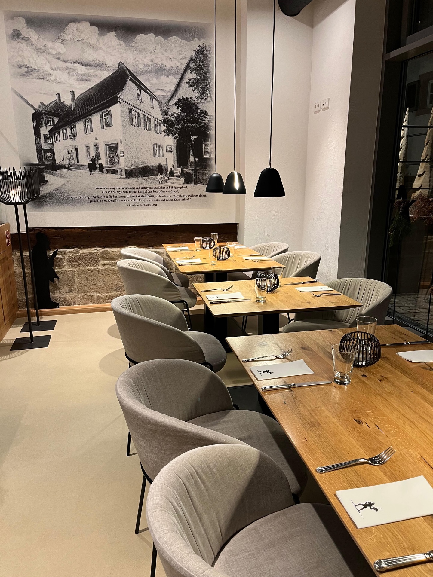 ❄️ Wintervibes im Gasthaus Faust ❄️
Draußen kalt, drinnen gemütlich – kommt vorbei, wärmt euch auf und genießt die Winterzeit bei uns. 🍽️✨
#knittlingen #enzkreis #faustgeburtshaus #welovefaust#gasthausfaust #dasfaust#gasthaus #appartements #dasfaustknittlingen #faustappartements#food #catering #foodlover