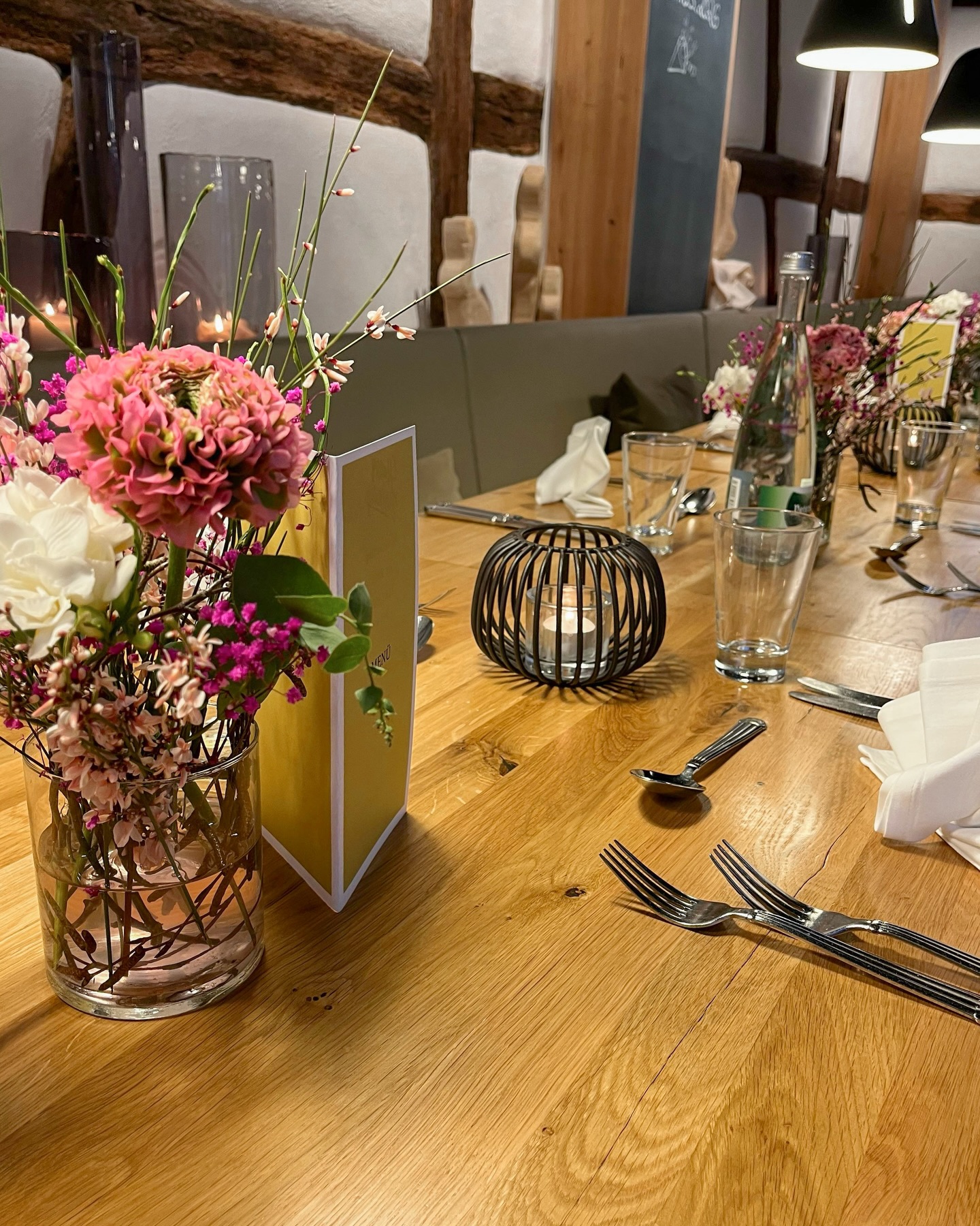 Feiern, genießen und einfach eine gute Zeit haben 🎉
So wie am Samstag bei einem 60. Geburtstag im Gasthaus Faust 🥂

Ob Geburtstag, Familienfeier oder ein besonderer Anlass – im Gasthaus Faust bieten wir den perfekten Rahmen für eure Events. Mit gemütlicher Atmosphäre, leckerem Essen und viel Liebe zum Detail wird jede Feier zu etwas Besonderem ✨

Sprecht uns gerne an und plant eure nächste Feier bei uns – wir freuen uns auf euch!

#knittlingen #enzkreis #faustgeburtshaus  #welovefaust#gasthausfaust dasfaustgasthaus appartementsfaustappartements dasfaustknittlingen food catering foodlover